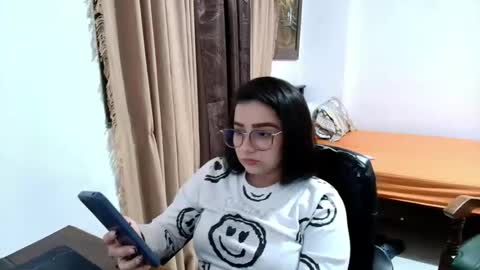 charlotte_richardson online show from May 29, 2026, 2:42 am