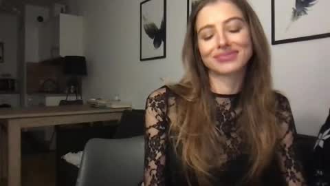 Charlotte Roche online show from February 11, 2025, 3:29 pm