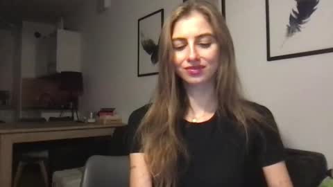 Charlotte Roche online show from October 27, 2025, 3:38 pm