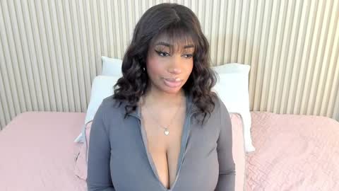 Snapshot of charlottebrowns__ chatting on April 6, 2026, 12:28 pm Charlotte online show from April 6, 2026, 12:28 pm