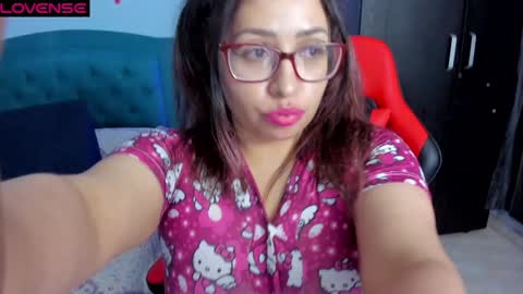 Snapshot of charlottee_lovee69 chatting on January 13, 2025, 11:17 pm Natalia online show from January 13, 2025, 11:17 pm