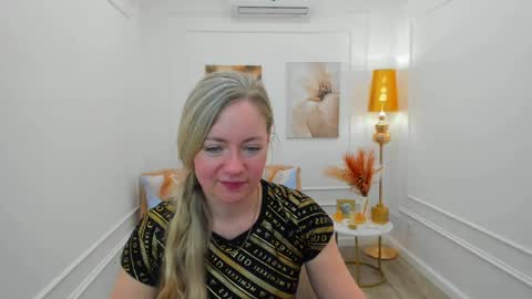 Snapshot of charlottekerti chatting on April 1, 2026, 6:05 pm Charlotte online show from April 1, 2026, 6:05 pm