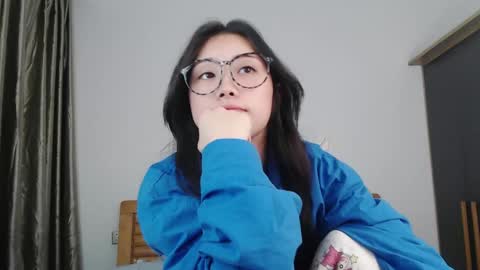 Snapshot of charlottelin chatting on December 10, 2024, 5:55 pm Charlotte online show from December 10, 2024, 5:55 pm