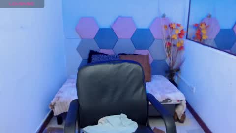 Snapshot of charlottetaylor_ chatting on February 3, 2026, 6:51 am Charlotte Taylor online show from February 3, 2026, 6:51 am