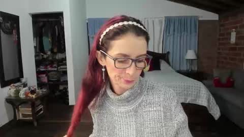 Snapshot of charlottewillson chatting on November 16, 2025, 11:32 pm Charlotte online show from November 16, 2025, 11:32 pm