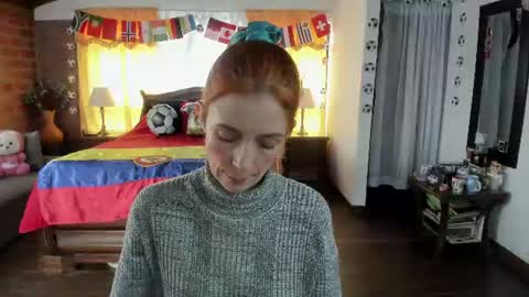 Snapshot of charlottewillson chatting on June 18, 2026, 5:50 pm Charlotte online show from June 18, 2026, 5:50 pm