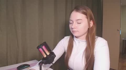 Snapshot of charlottewip chatting on January 13, 2025, 12:51 am Kira online show from January 13, 2025, 12:51 am