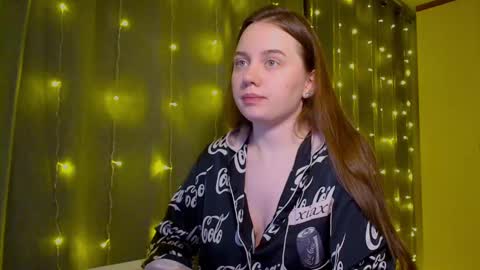 Snapshot of charlottewip chatting on January 20, 2025, 7:35 pm Kira online show from January 20, 2025, 7:35 pm