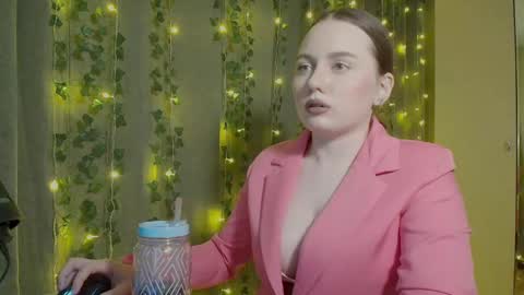 Snapshot of charlottewip chatting on February 12, 2025, 5:16 pm Kira online show from February 12, 2025, 5:16 pm