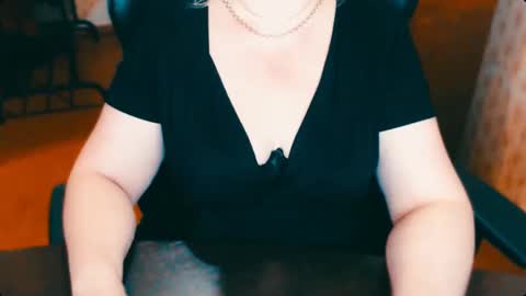 Snapshot of charlottextasty chatting on February 15, 2025, 2:22 pm CharlotteXTasty online show from February 15, 2025, 2:22 pm