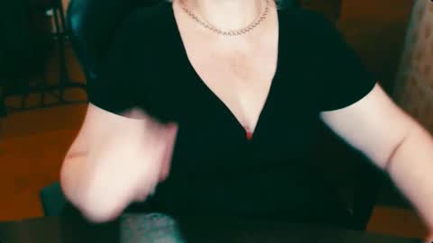 Snapshot of charlottextasty chatting on February 24, 2025, 4:36 pm CharlotteXTasty online show from February 24, 2025, 4:36 pm