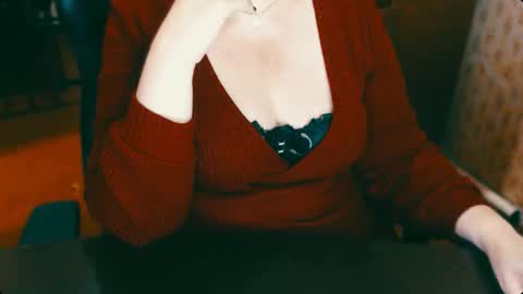 Snapshot of charlottextasty chatting on October 17, 2025, 12:08 pm CharlotteXTasty online show from October 17, 2025, 12:08 pm