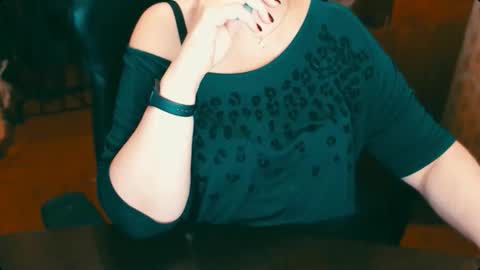 Snapshot of charlottextasty chatting on December 19, 2025, 2:46 pm CharlotteXTasty online show from December 19, 2025, 2:46 pm