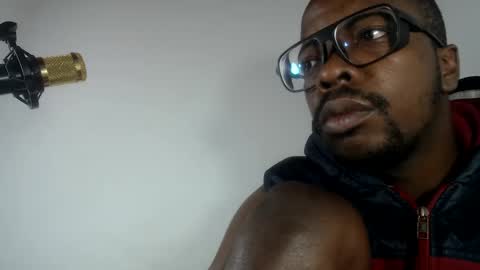 charly_vergonti_ online show from March 9, 2025, 12:20 pm