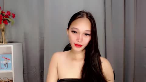 charm_fuckdoll8 online show from May 13, 2026, 11:00 pm