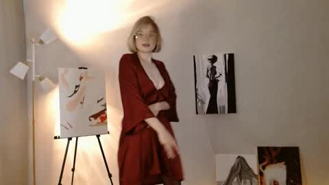 Michelle  online show from September 27, 2025, 2:49 am