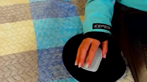 katie online show from October 20, 2025, 11:43 am