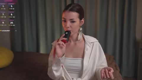 Snapshot of charmings_054 chatting on February 11, 2026, 3:17 pm Belle and Miley online show from February 11, 2026, 3:17 pm