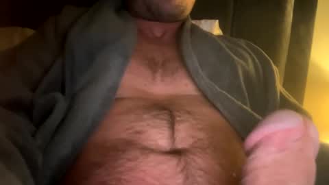 chat2me111 online show from February 14, 2025, 4:37 am