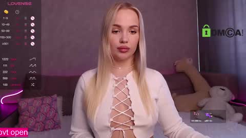 Snapshot of chatur_babes_ chatting on February 27, 2025, 6:40 am Im Elya   inst Elya Elfie  online show from February 27, 2025, 6:40 am