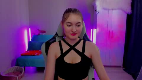 Snapshot of chatur_lady_ chatting on February 8, 2025, 8:09 am Betty online show from February 8, 2025, 8:09 am