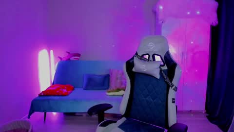 Snapshot of chatur_lady_ chatting on February 18, 2025, 11:22 am Betty online show from February 18, 2025, 11:22 am