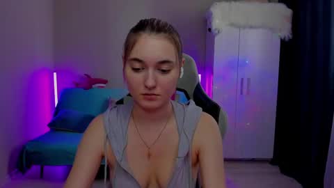 Snapshot of chatur_lady_ chatting on March 6, 2025, 7:14 am Betty online show from March 6, 2025, 7:14 am