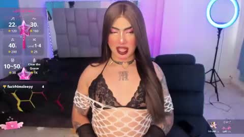 Snapshot of chaturmodels chatting on June 15, 2026, 8:00 pm Sophie online show from June 15, 2026, 8:00 pm