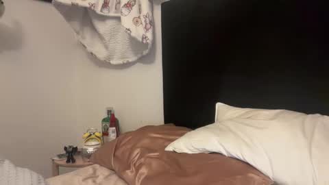 Chaz online show from November 5, 2025, 8:47 am