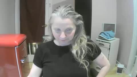 chealsiek online show from October 1, 2025, 11:44 pm