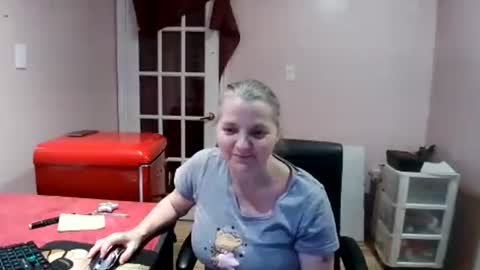 chealsiek online show from November 20, 2025, 12:33 am