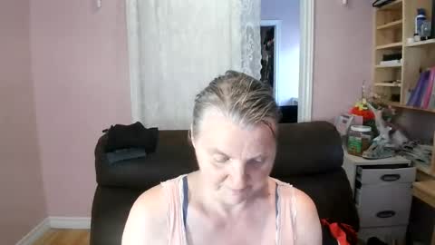 Snapshot of chealsiek chatting on July 11, 2026, 10:55 pm chealsiek online show from July 11, 2026, 10:55 pm