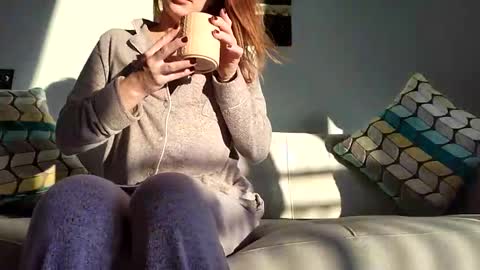 Snapshot of cheeekycouple02 chatting on January 7, 2025, 12:52 pm Cheeeky couple online show from January 7, 2025, 12:52 pm