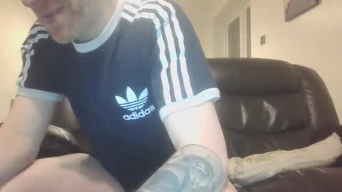 Snapshot of cheeky19841 chatting on February 2, 2025, 1:45 am cheeky19841 online show from February 2, 2025, 1:45 am