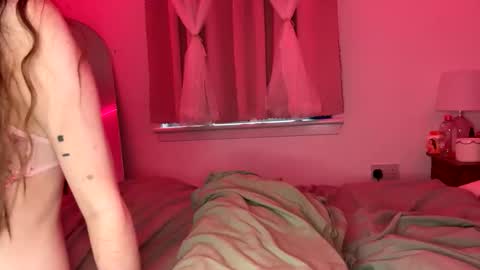 cheekykatx online show from April 3, 2026, 6:28 pm