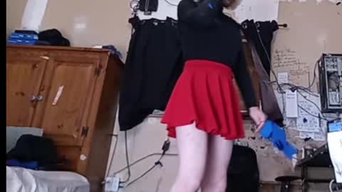 cheerleader_crossdresser online show from May 10, 2026, 11:04 am