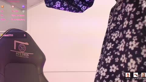 CHERRY  online show from April 24, 2026, 7:27 pm