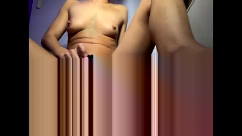 Snapshot of cheetleader101flyer chatting on April 30, 2026, 8:53 am Sexyblondeliltitsss online show from April 30, 2026, 8:53 am