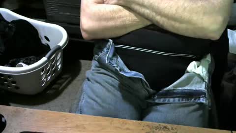 Snapshot of chefy999 chatting on February 16, 2025, 6:54 am chefy online show from February 16, 2025, 6:54 am