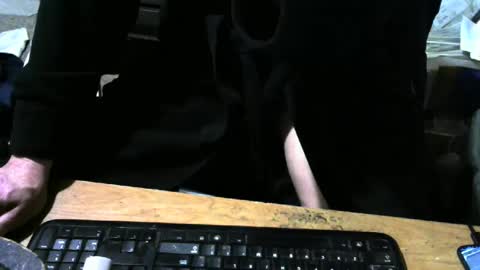 Snapshot of chefy999 chatting on March 10, 2025, 8:48 am chefy online show from March 10, 2025, 8:48 am