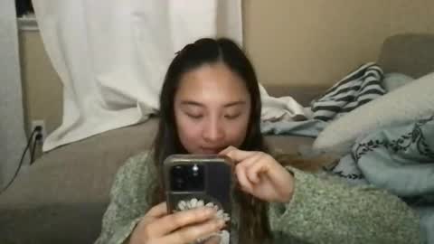 Snapshot of chellybear101 chatting on February 11, 2025, 8:05 am chellybear101 online show from February 11, 2025, 8:05 am