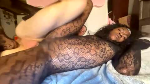 Snapshot of chels2024 chatting on December 15, 2025, 6:17 am Chels luv online show from December 15, 2025, 6:17 am