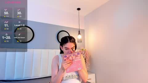 chelsea_bolton_ online show from April 5, 2026, 12:35 pm