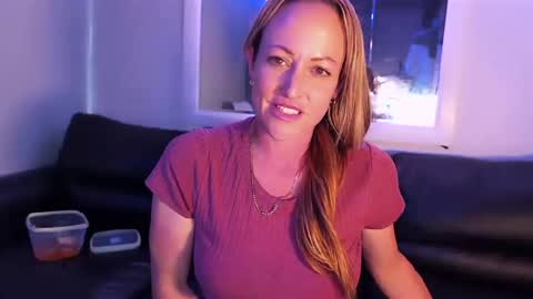 Snapshot of chelseelynn chatting on January 6, 2026, 6:28 am chelsee lynn online show from January 6, 2026, 6:28 am