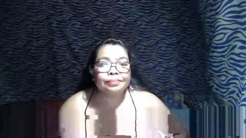 chenita_kits online show from November 2, 2025, 2:19 pm