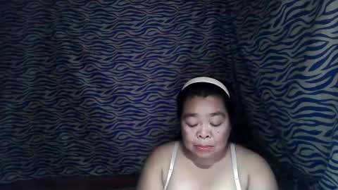 chenita_kits online show from November 30, 2025, 11:14 am