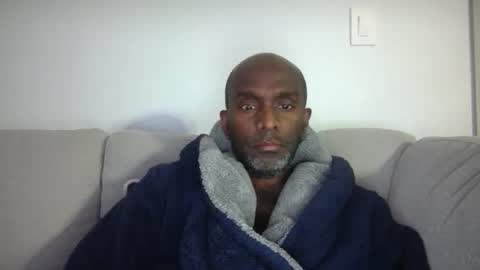 chenthu1979 online show from May 2, 2026, 10:53 am