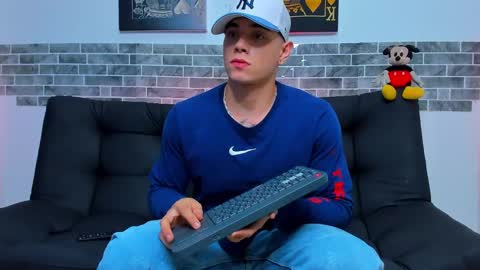 Snapshot of chepe_fit chatting on January 4, 2025, 6:30 am chepe vause online show from January 4, 2025, 6:30 am