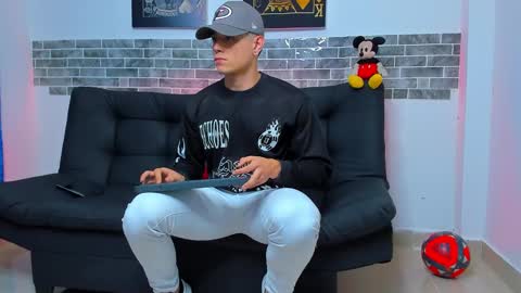 Snapshot of chepe_fit chatting on January 20, 2025, 12:15 am chepe vause online show from January 20, 2025, 12:15 am