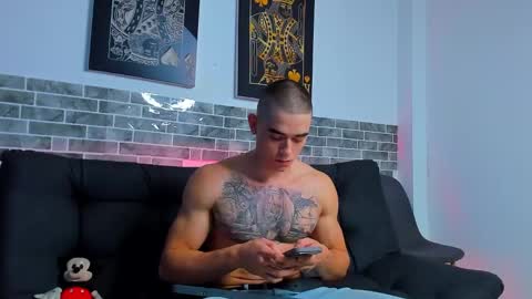 Snapshot of chepe_fit chatting on February 14, 2025, 3:00 am chepe vause online show from February 14, 2025, 3:00 am